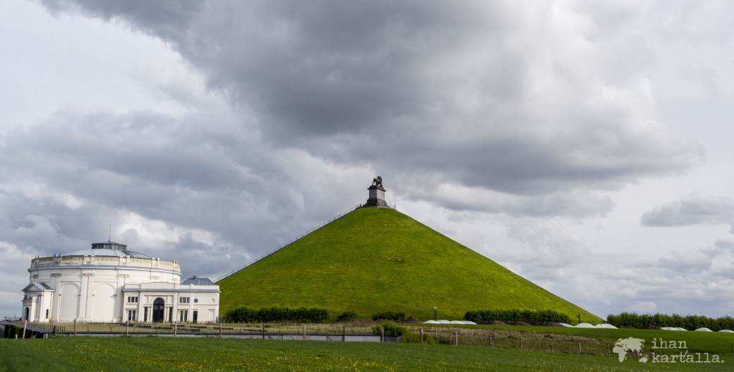 25-4-waterloo banneri