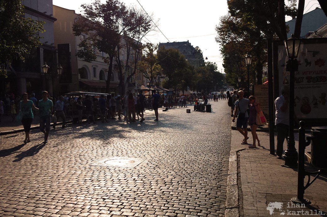 28-8-odessa-kavelykatu