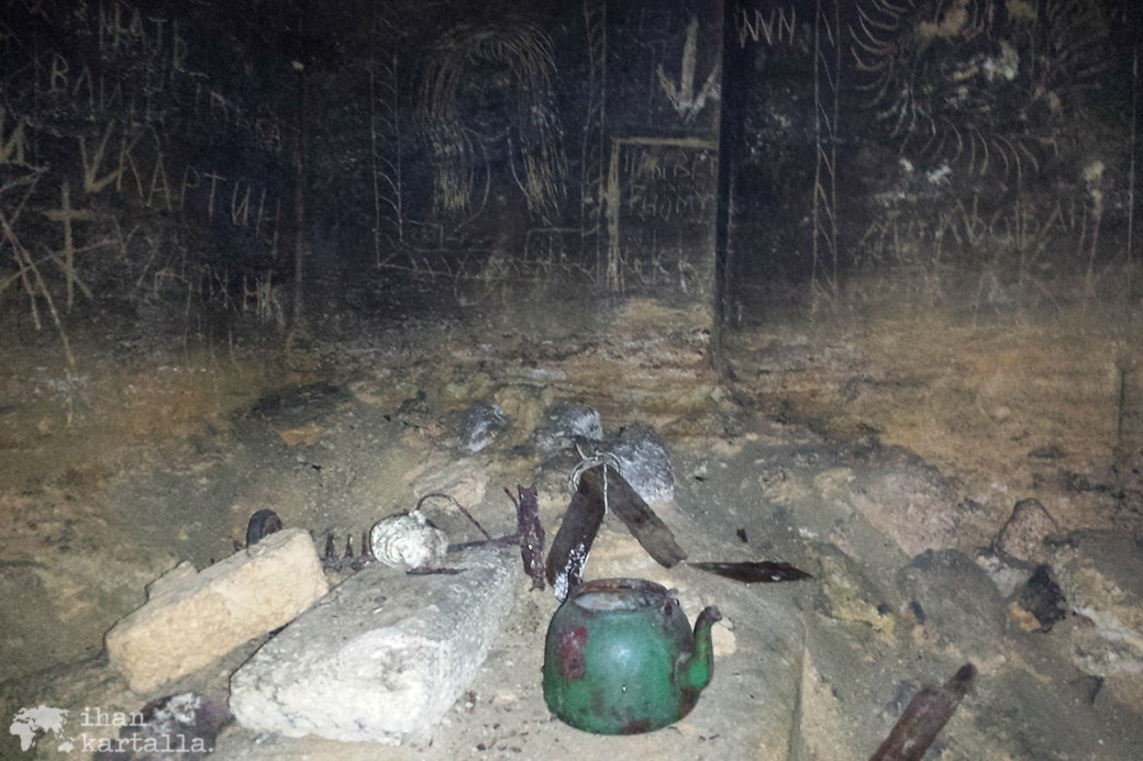 30-8-odessa-catacombs2