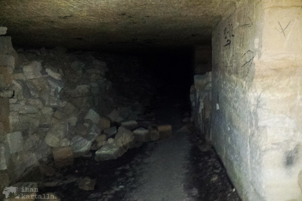 30-8-odessa-catacombs3