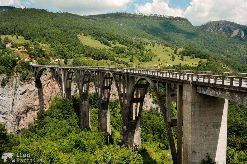 6-6-tara-canyon-silta