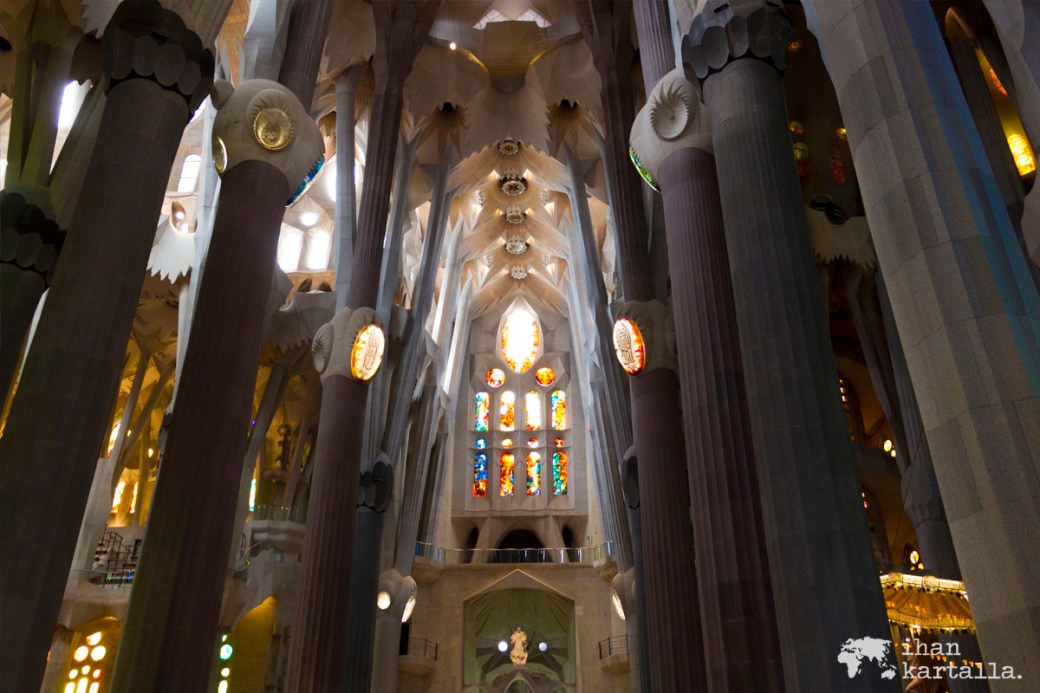 1-6 barcelona la sagrada familia sisällä