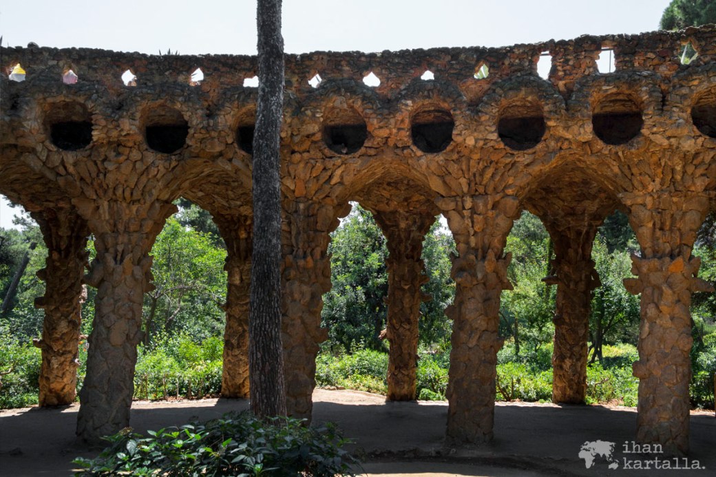 1-6 barcelona park guel ulkoilu