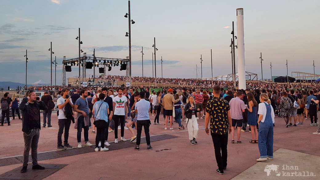 1-6 barcelona primavera arcade fire surprise