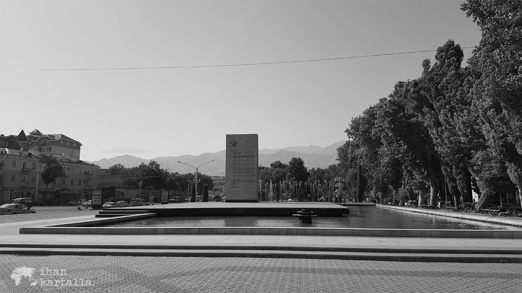 10-9 tadzikistan khujand monument