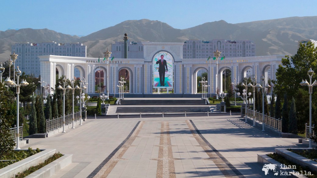 2-7 turkmenistan asgabat puistomonumentti