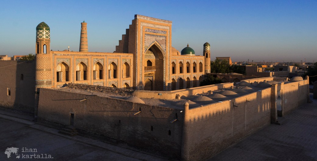 4-7 uzbekistan khiva banneri