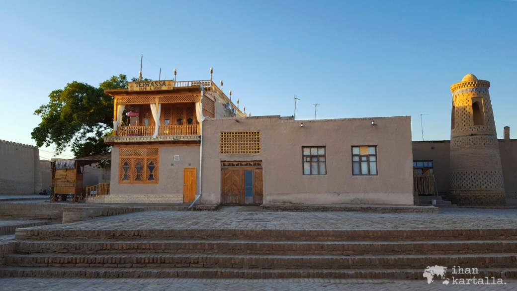 4-7 uzbekistan khiva cafe terrassa
