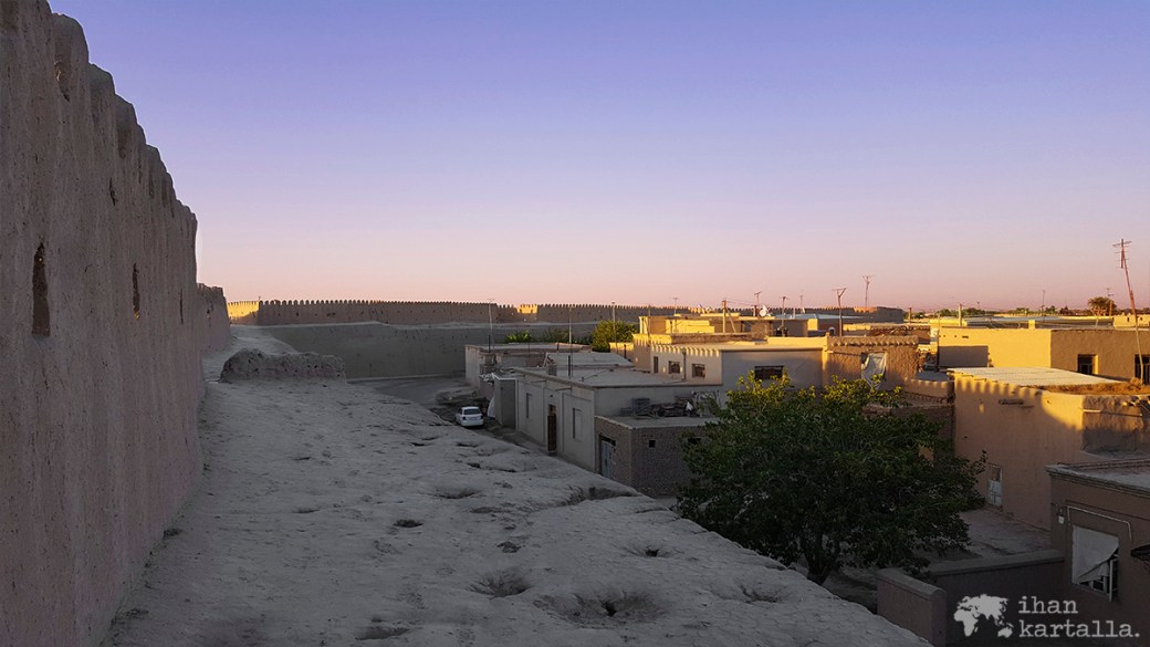 4-7 uzbekistan khiva Itchan Kala wall