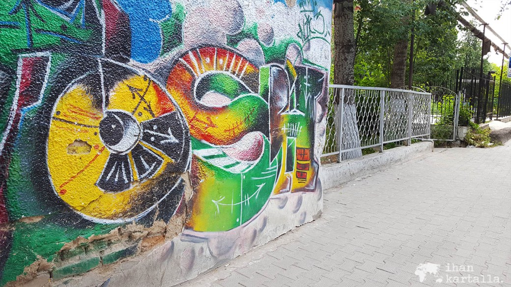 13-7 kirgisia osh graffiti