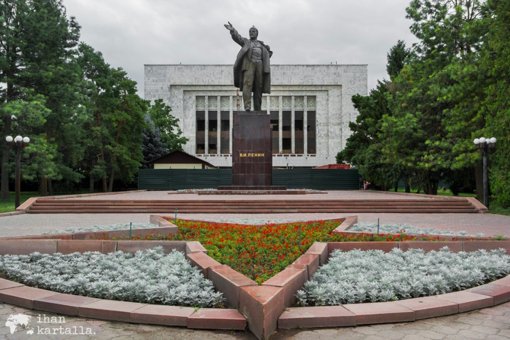 14-7 kirgisia bishkek lenin