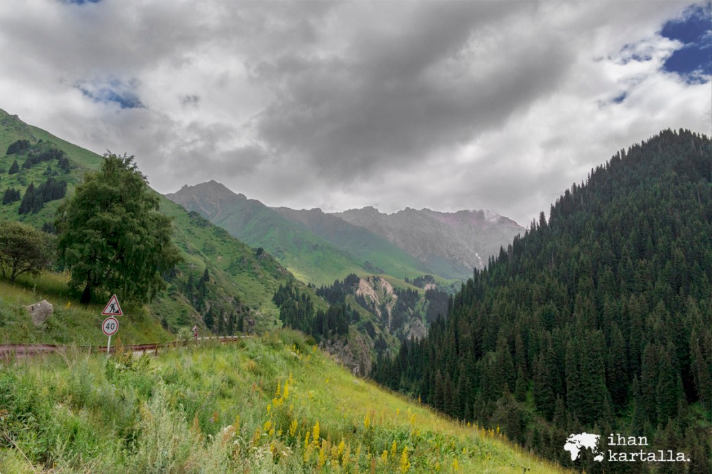 17-7 kazakstan almaty vuoristossa