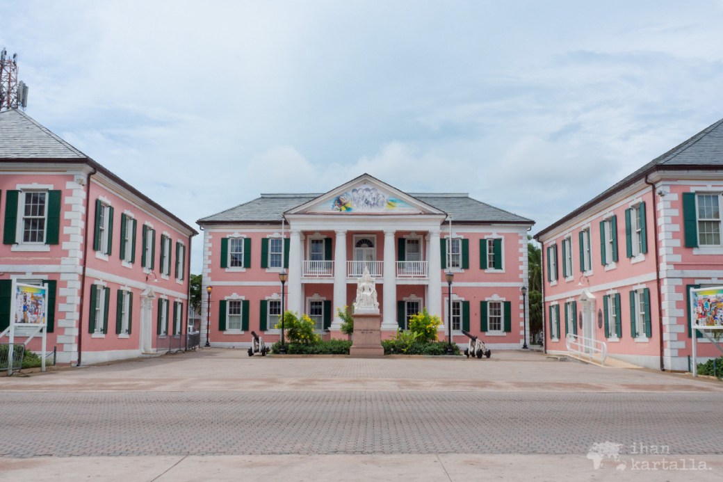 2-9-bahama-nassau-parliament-square