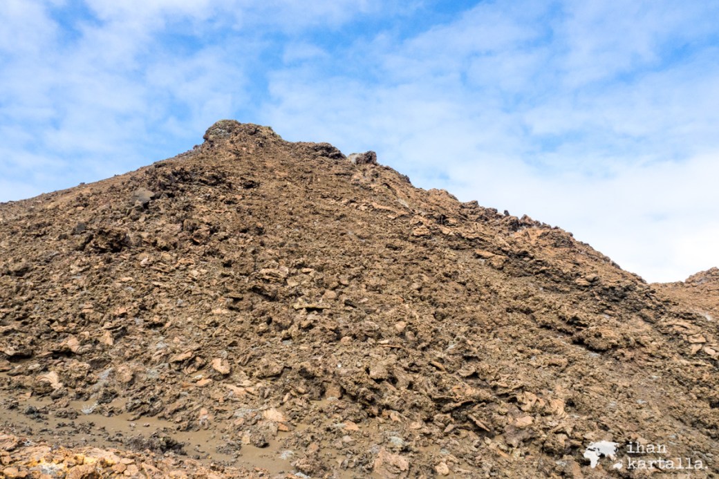 9-9-galapagos-bartolome-rocks