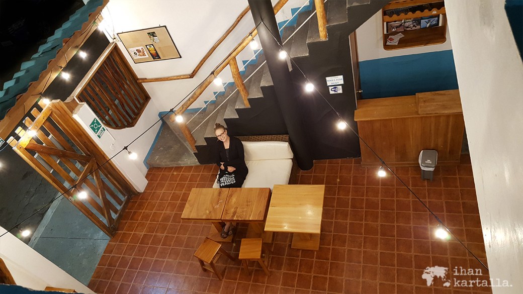 7-9-galapagos-puerto-ayora-galapagos-native