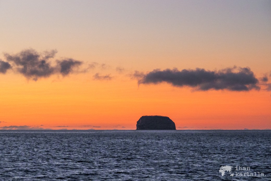 8-9-galapagos-sunset