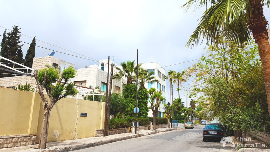 30-3-jordania-amman-home-street