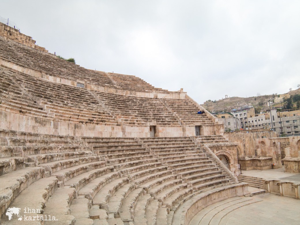 30-3-jordania-amman-roman-theatre2