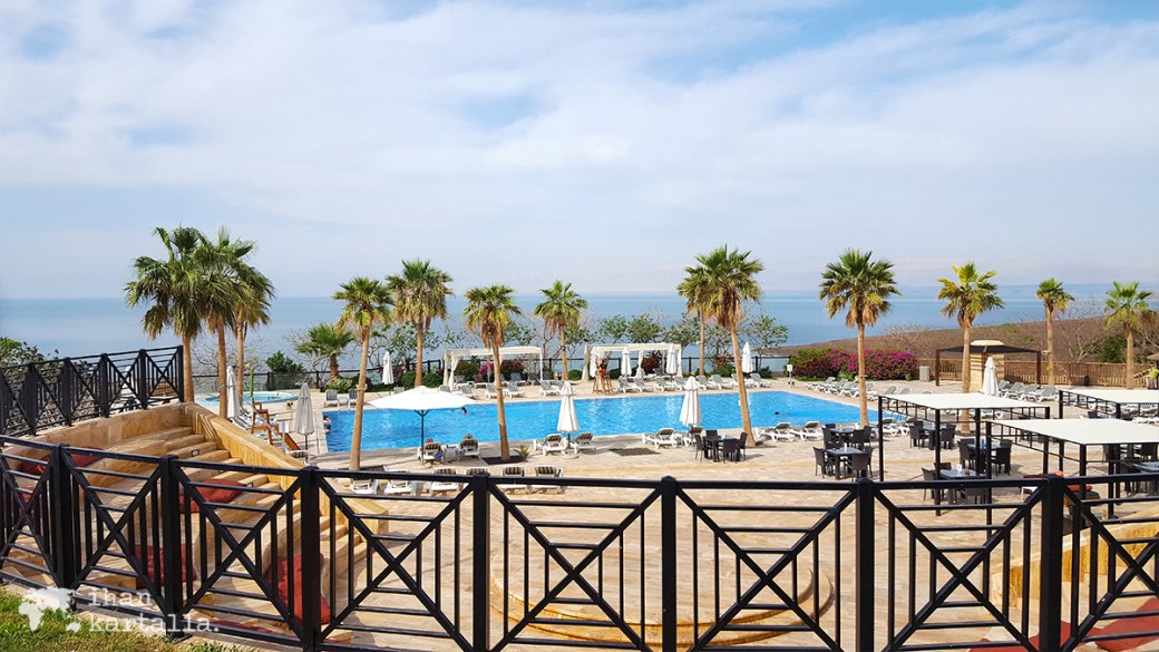 1-4-jordan-holiday-inn-pool