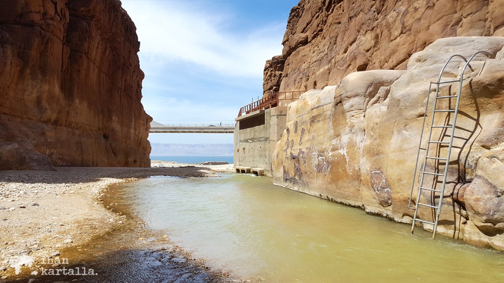 1-4-jordan-wadi-mujib-siq-trail-stairs