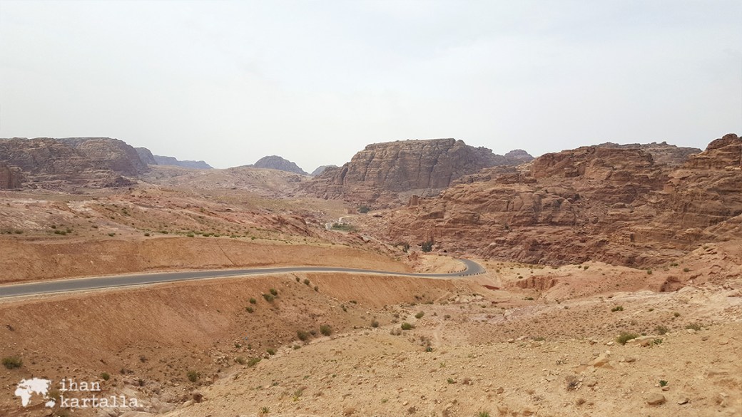 3-4-jordan-petra-backdoor-to-petra