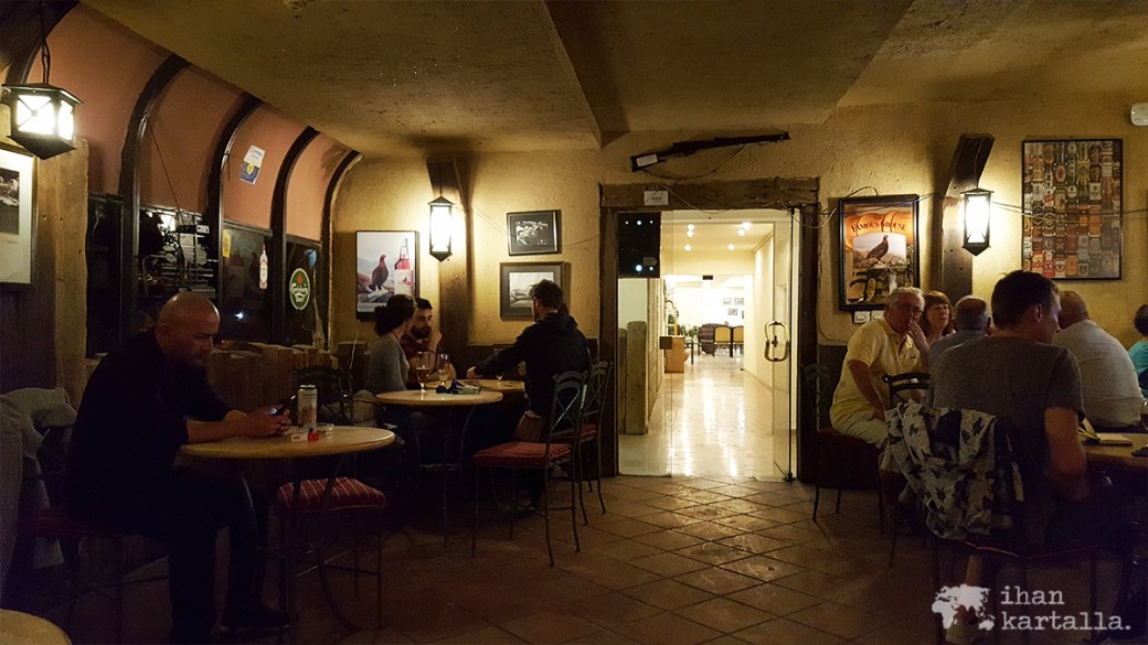 3-4-jordan-petra-hotel-bar