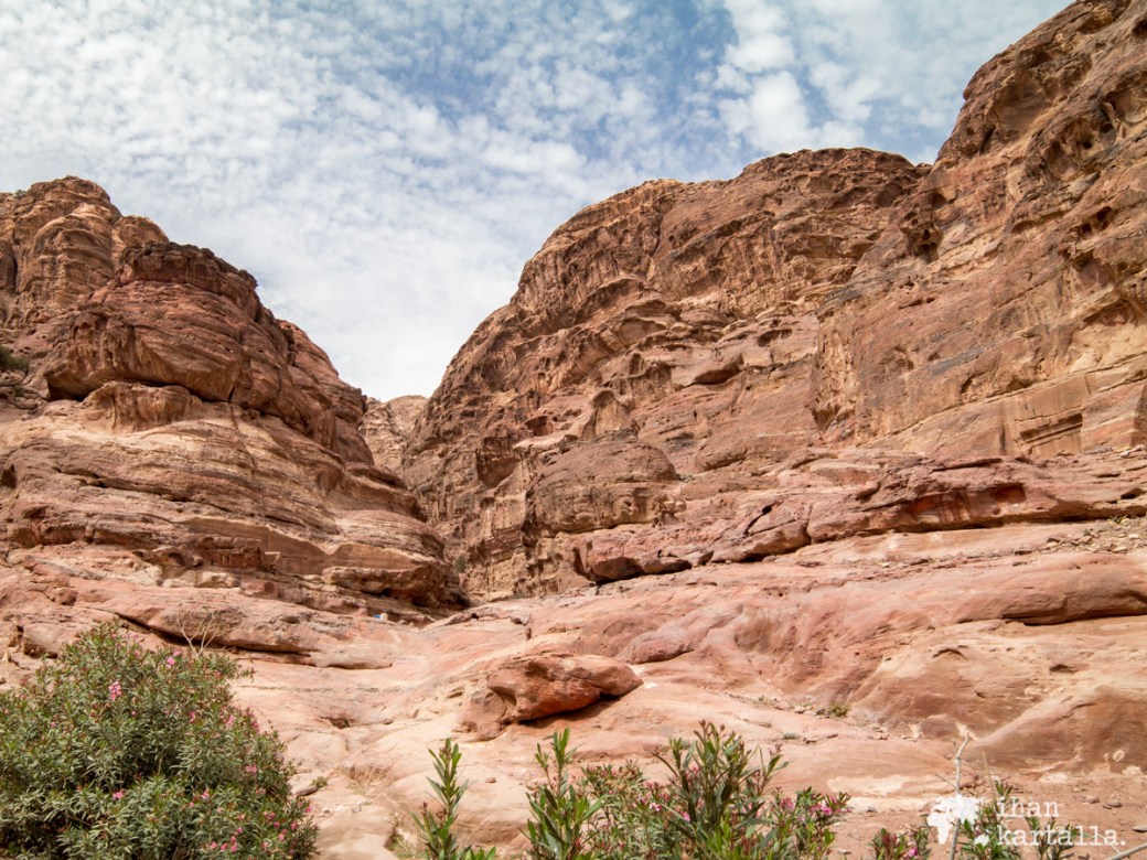 3-4-jordan-petra-monastery-path-view-3