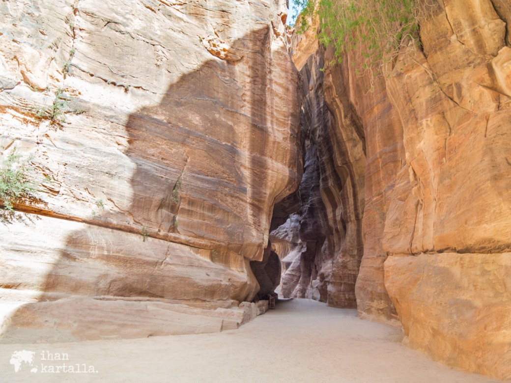 4-4-jordan-petra-the-siq