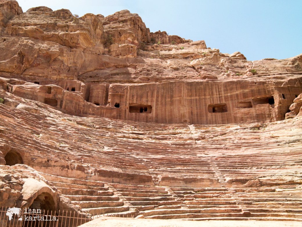 4-4-jordan-petra-theatre